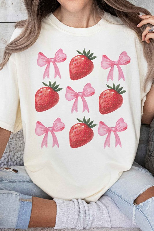 STRAWBERRY BOW COQUETTE GRAPHIC TEE