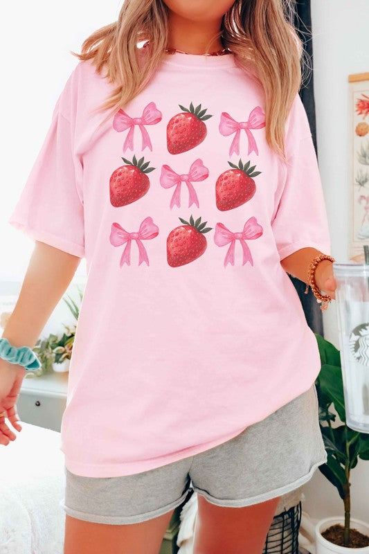 STRAWBERRY BOW COQUETTE GRAPHIC TEE