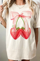 COQUETTE STRAWBERRY RIBBON OVERSIZED GRAPHIC TEE