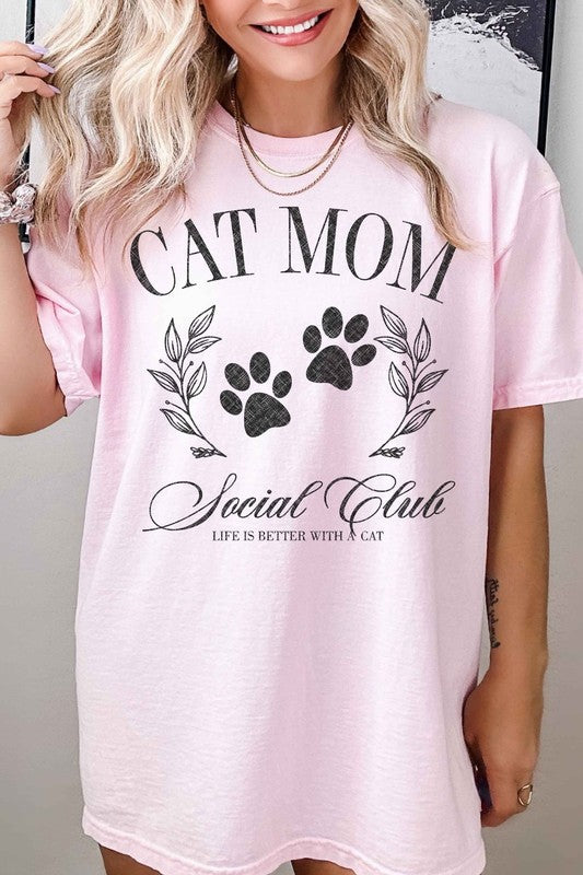 CAT MOM SOCIAL CLUB GRAPHIC TEE